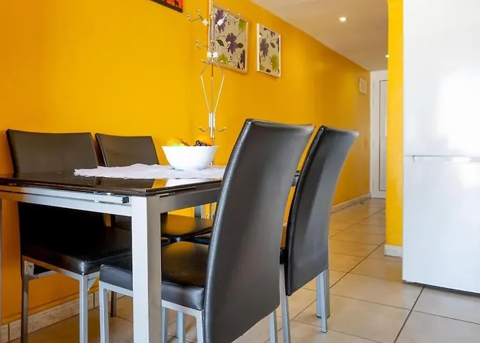 52 Vivid Chipeque Cristianos * Los Cristianos (Tenerife)